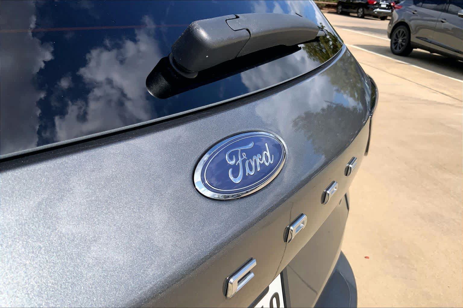 Used 2022 Ford Escape SE FWD image 30