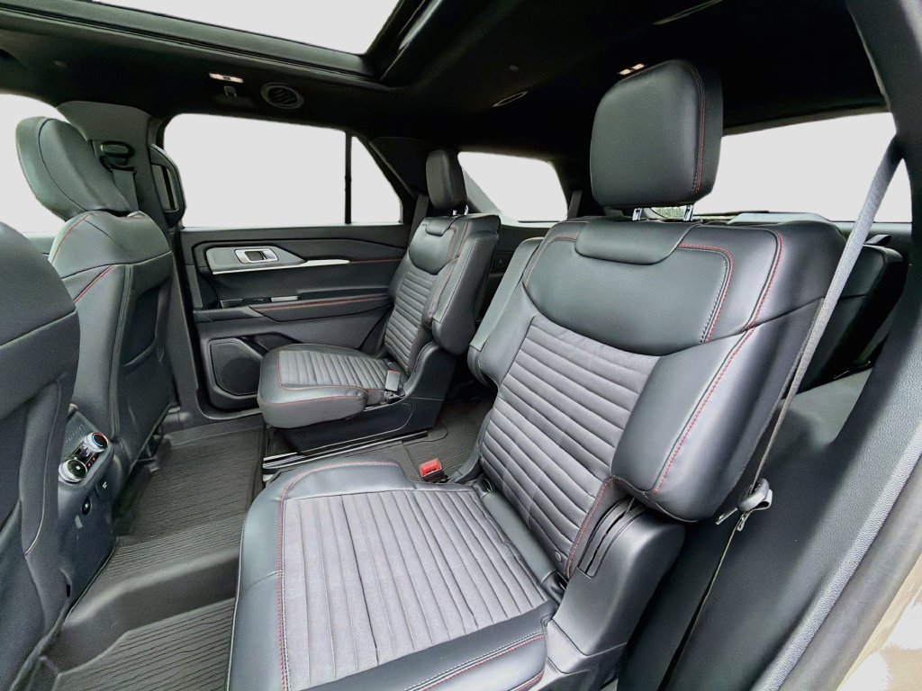 New 2026 Ford Explorer ST-Line w/ ST-Line Street Pack AWD/4WD image 27