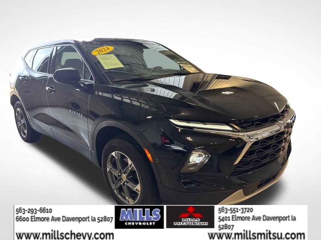 Used 2024 Chevrolet Blazer LT w/ Driver Confidence Package image 3