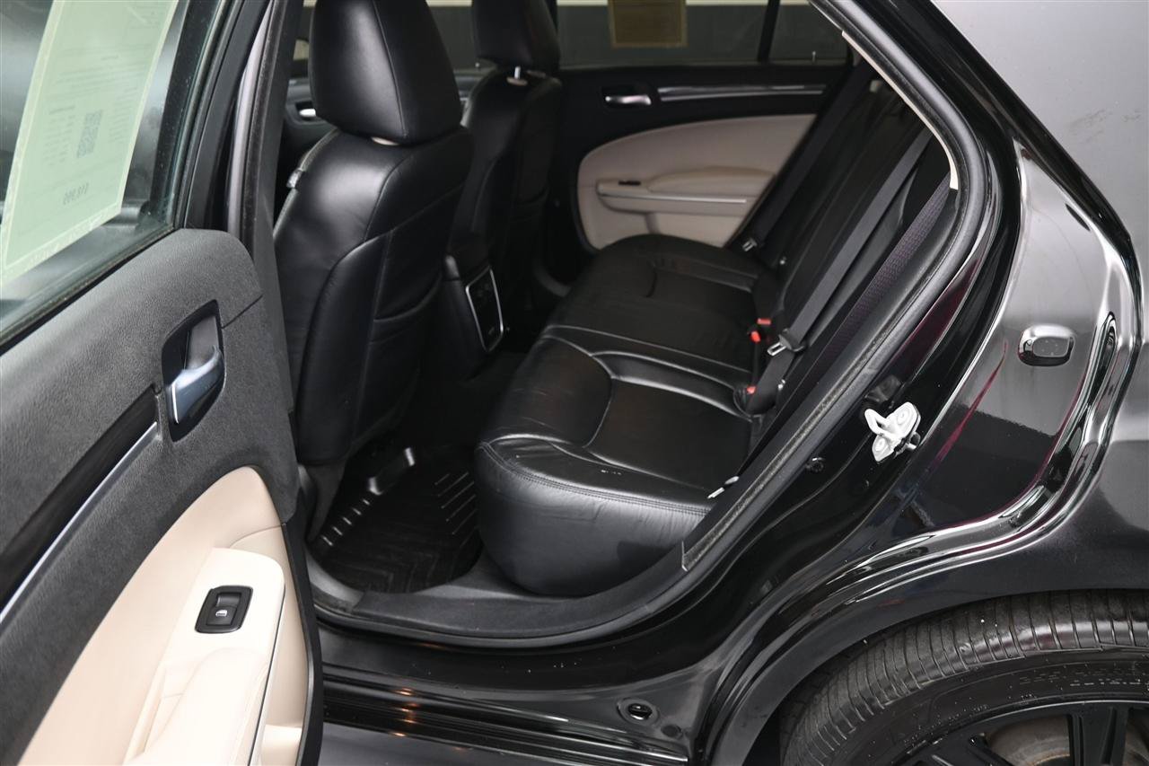 Used 2021 Chrysler 300 Touring w/ Sport Appearance Package RWD image 10
