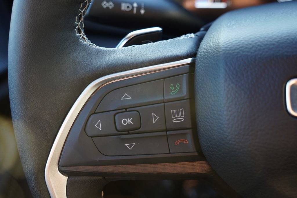 Certified 2025 Jeep Grand Cherokee Altitude image 29