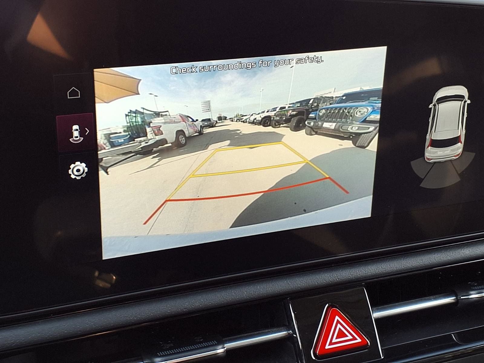 Used 2024 Kia Niro EX Touring FWD image 13