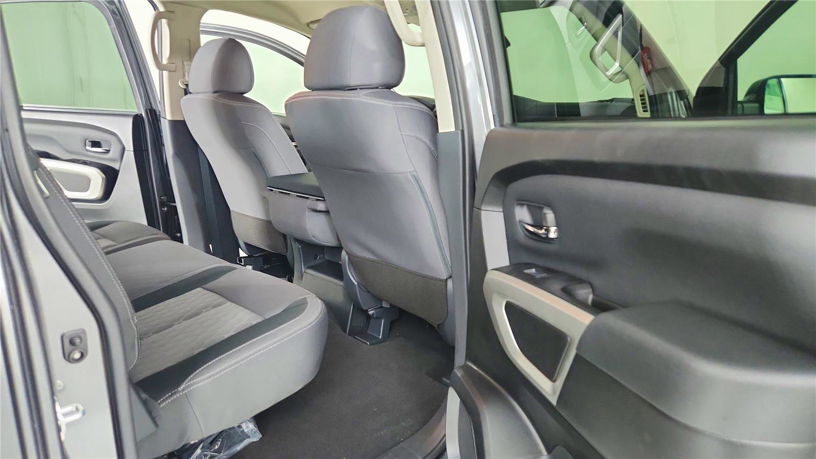 Certified 2024 Nissan Titan SV image 33