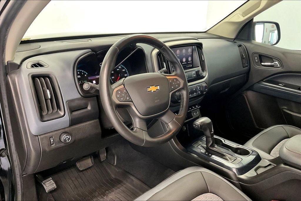 Used 2021 Chevrolet Colorado Z71 w/ Z71 Midnight Edition RWD image 16