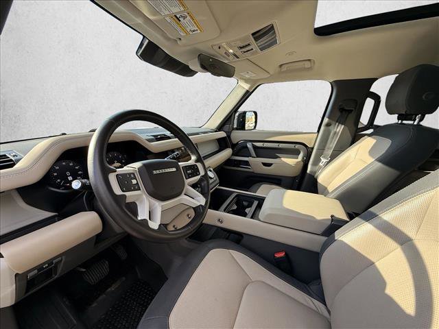 Used 2024 Land Rover Defender 110 X-Dynamic SE image 15