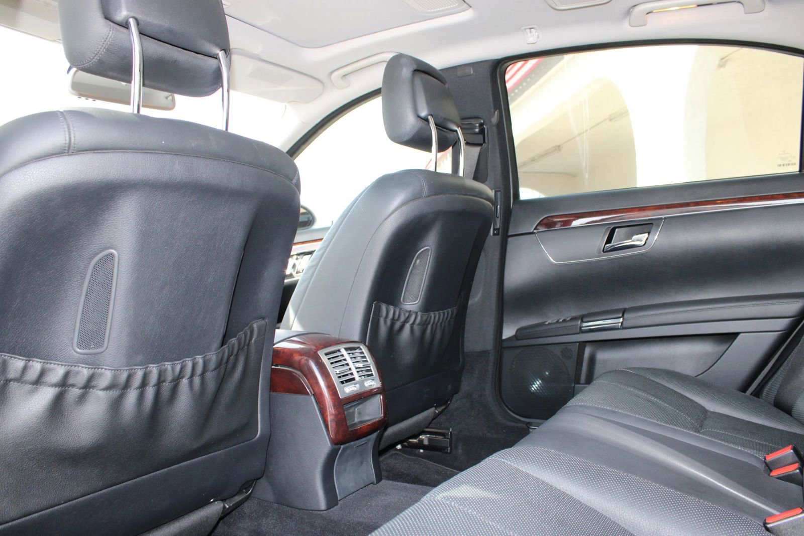 Used 2008 Mercedes-Benz S 550 image 17