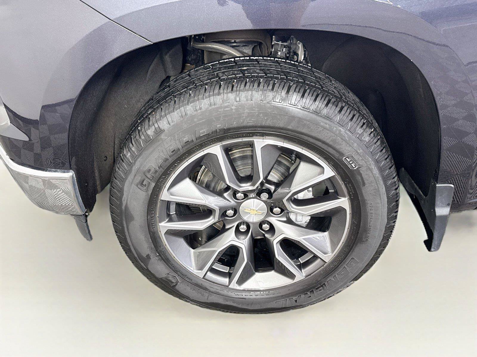 Used 2024 Chevrolet Silverado 1500 LT AWD/4WD image 23