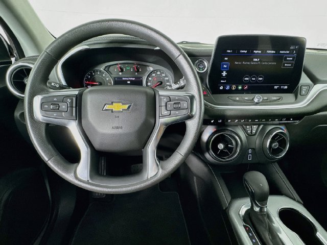 Used 2026 Chevrolet Blazer LT FWD image 10