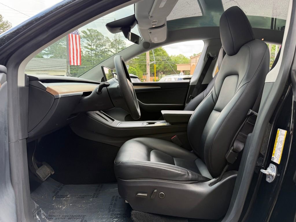 Used 2024 Tesla Model Y Long Range AWD/4WD image 24