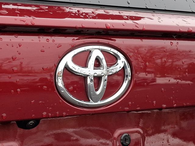 Used 2024 Toyota RAV4 LE image 29
