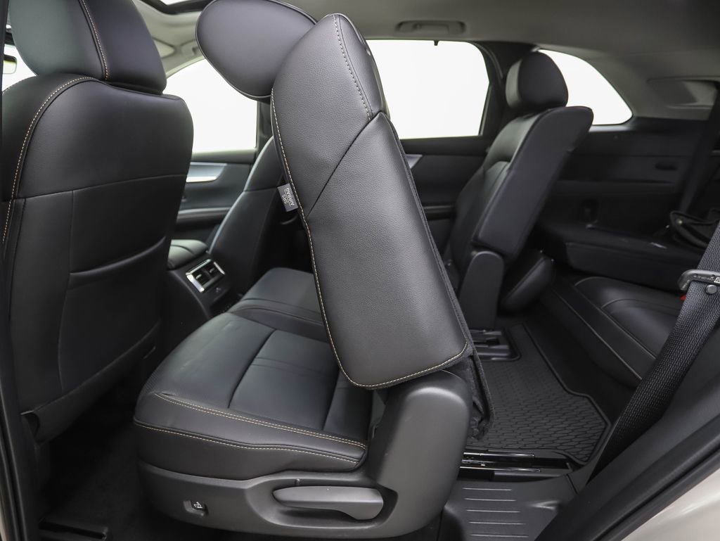 Used 2025 MAZDA CX-90 3.3 Turbo w/ Preferred Package AWD/4WD image 24