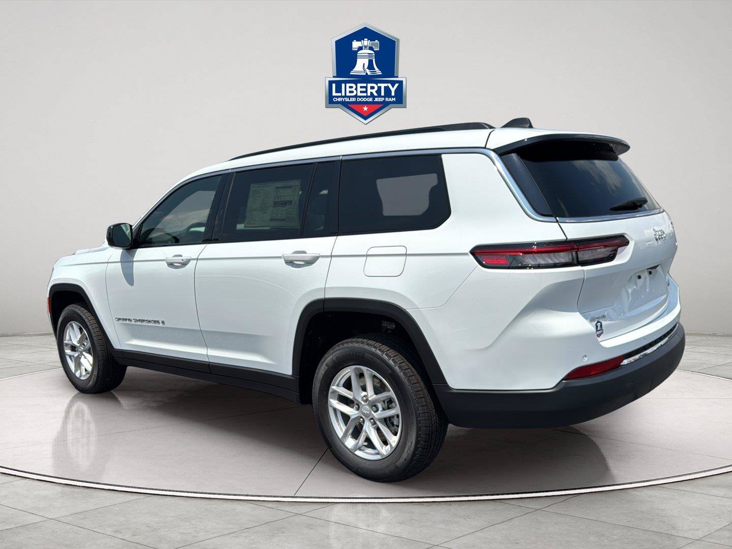 New 2026 Jeep Grand Cherokee L Laredo AWD/4WD image 7
