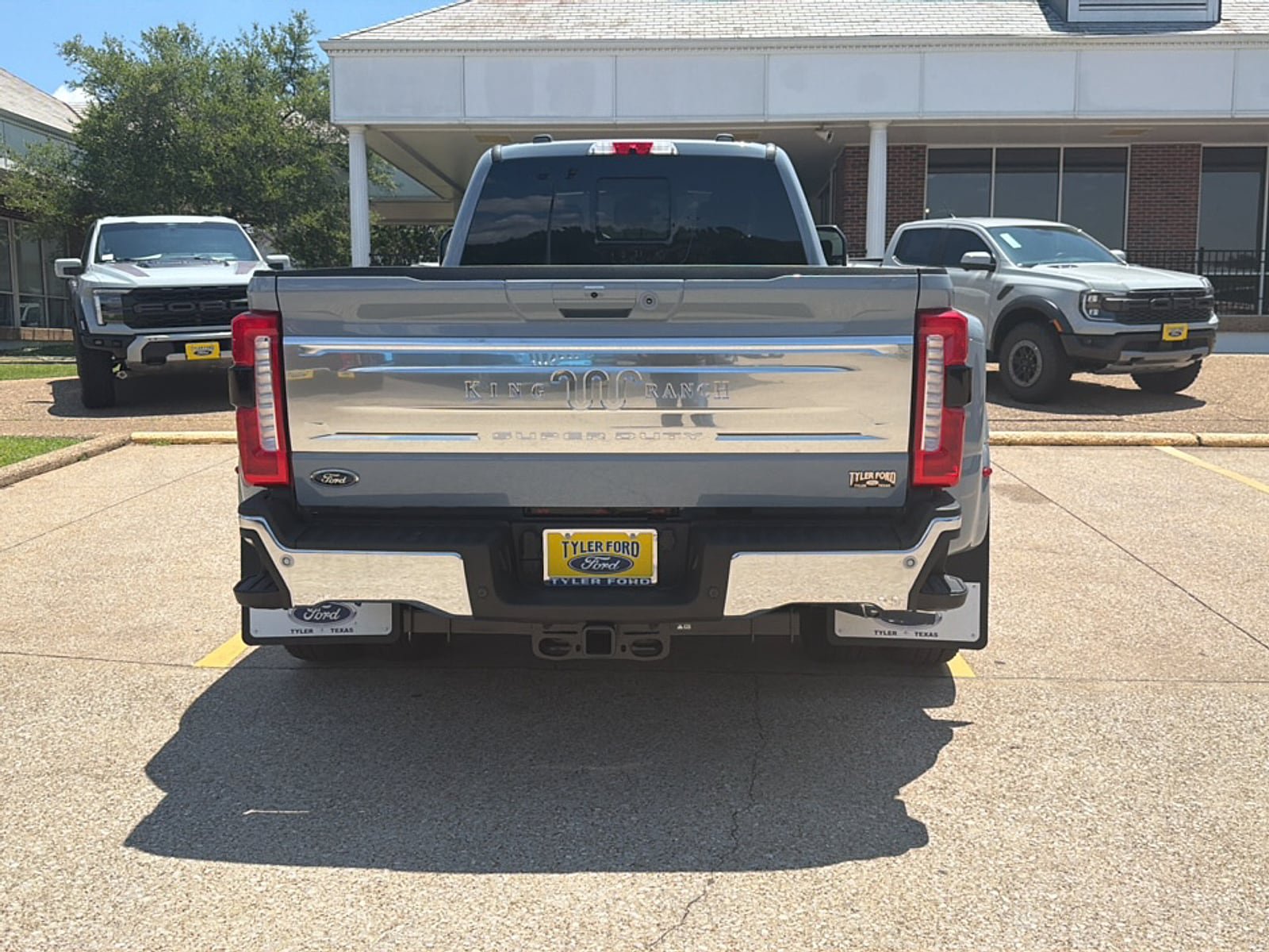 New 2026 Ford F350 King Ranch w/ Chrome Package AWD/4WD image 4
