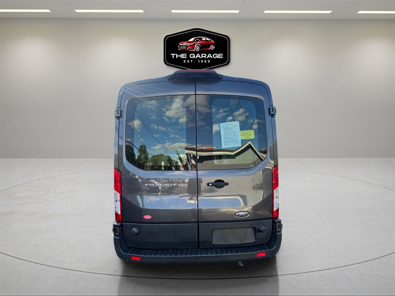 Used 2019 Ford Transit 250 148 Medium Roof image 4