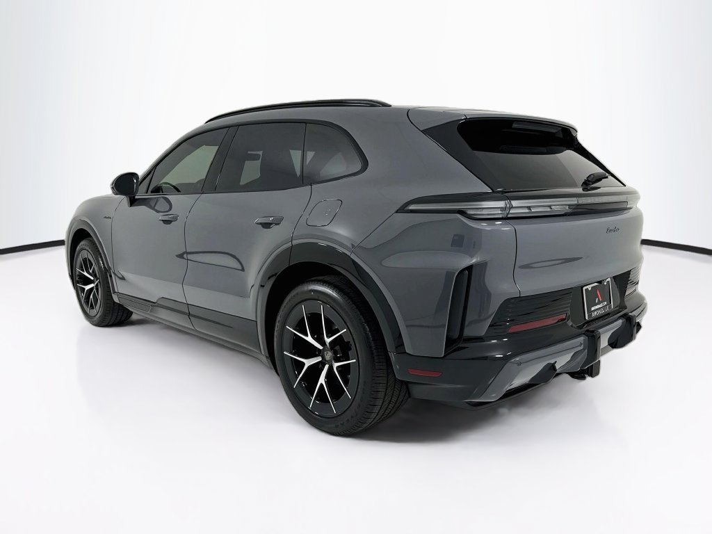 New 2026 Porsche Cayenne Turbo AWD/4WD image 3
