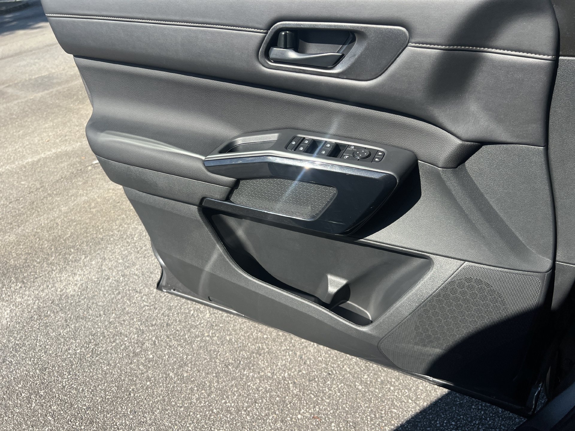 New 2026 Nissan Pathfinder SV FWD image 15