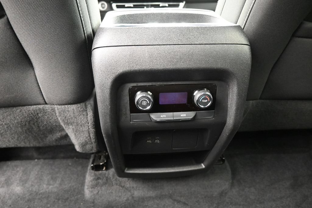 Used 2024 Chevrolet Traverse LS FWD image 43