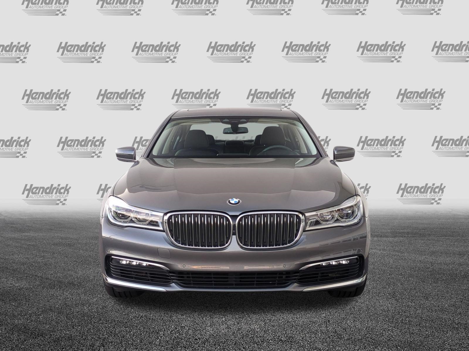 Used 2018 BMW 750i RWD image 3