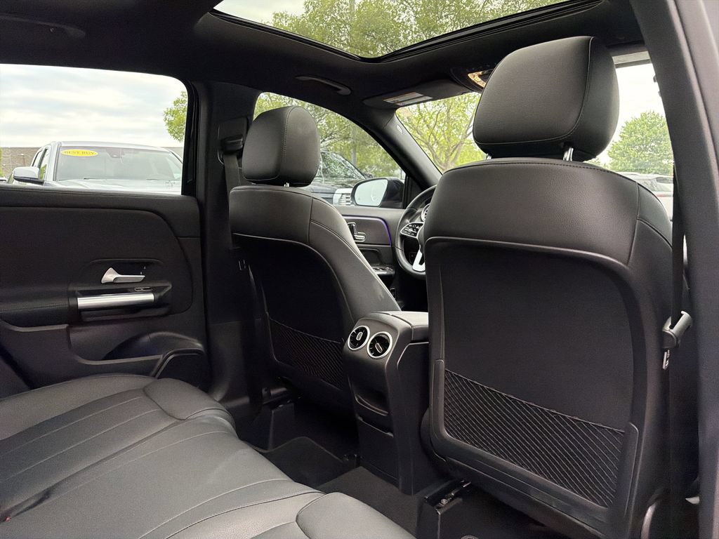 Used 2023 Mercedes-Benz GLA 250 4MATIC image 17