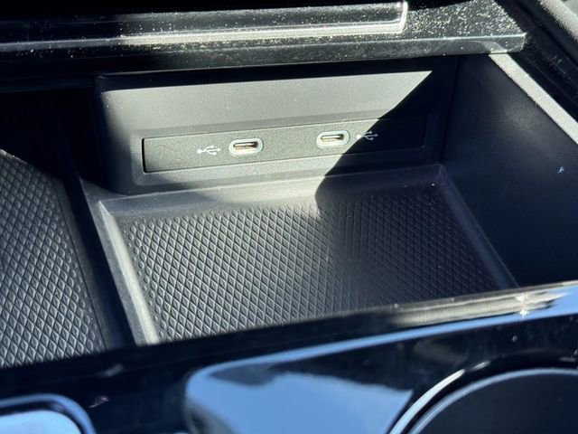 Used 2024 Volkswagen Atlas Cross Sport SE image 27