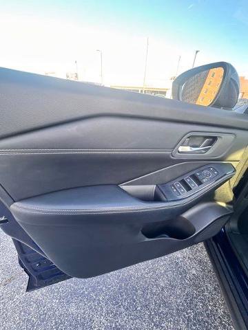 Certified 2024 Nissan Rogue SL image 22