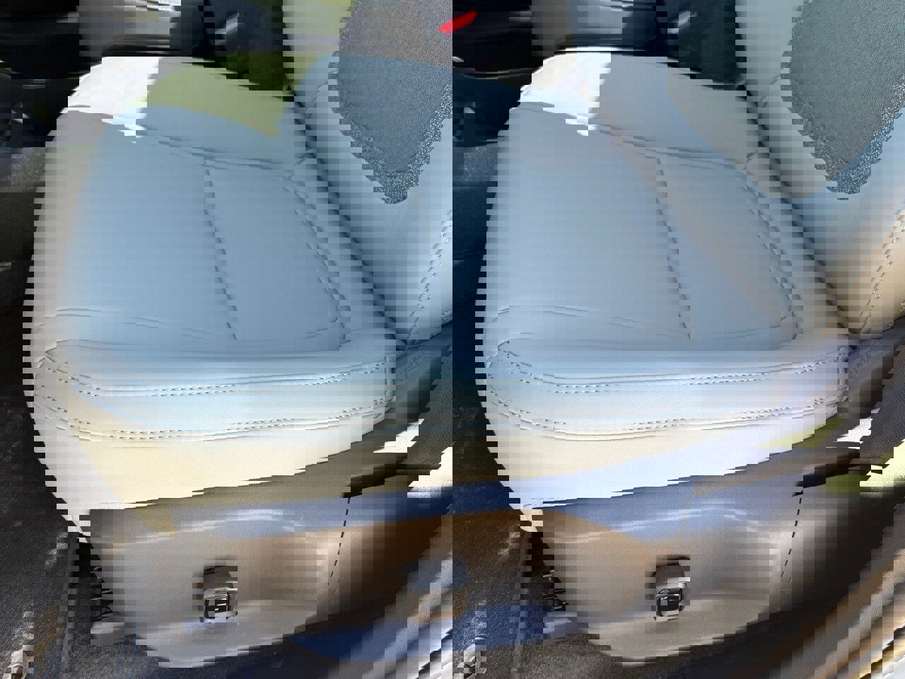 New 2026 Volvo EX30 Cross Country Ultra image 18