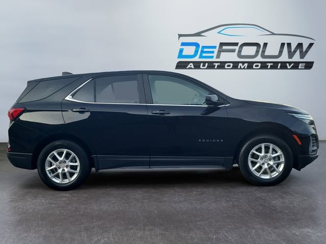 Used 2022 Chevrolet Equinox LT image 2
