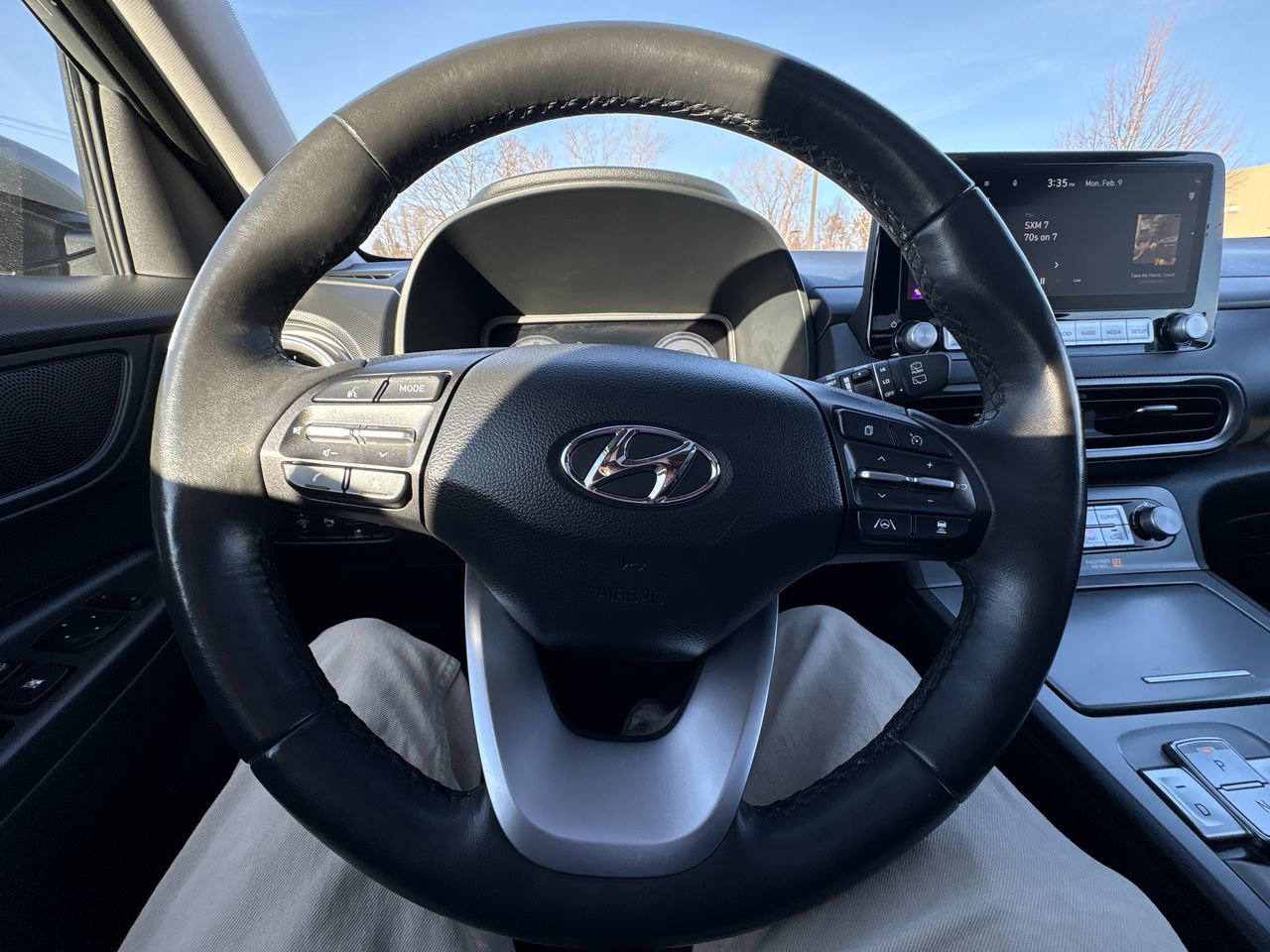 Certified 2023 Hyundai Kona Limited w/ Cargo Package image 15
