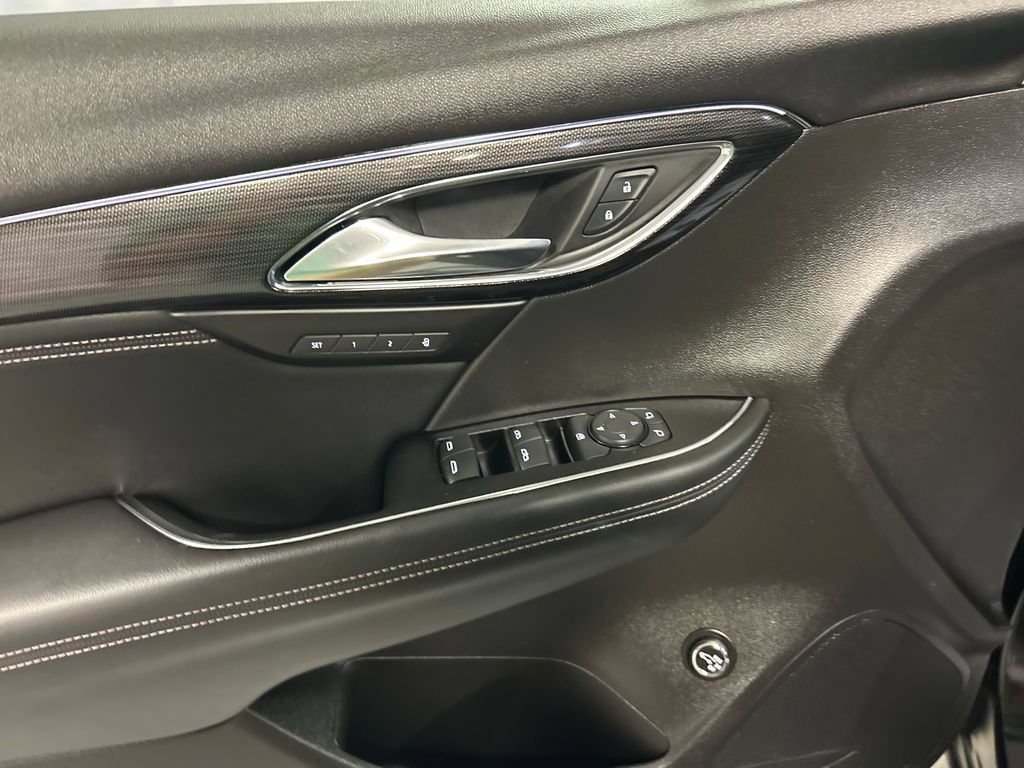 Used 2023 Buick Envision Essence FWD image 12
