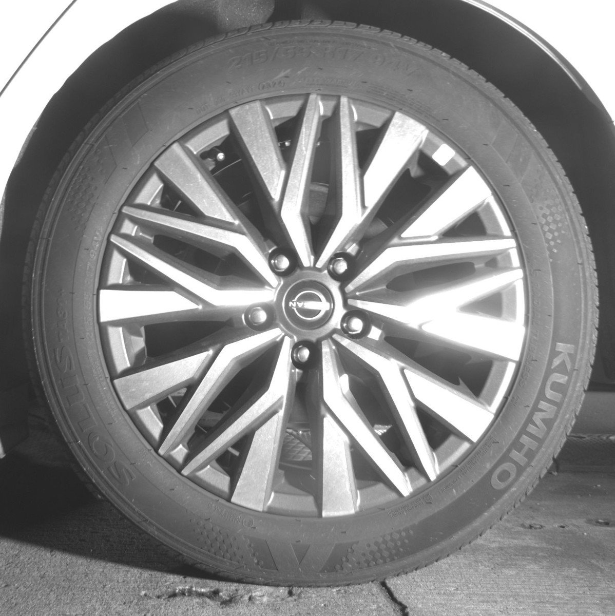 Used 2025 Nissan Altima 2.5 SV FWD image 14