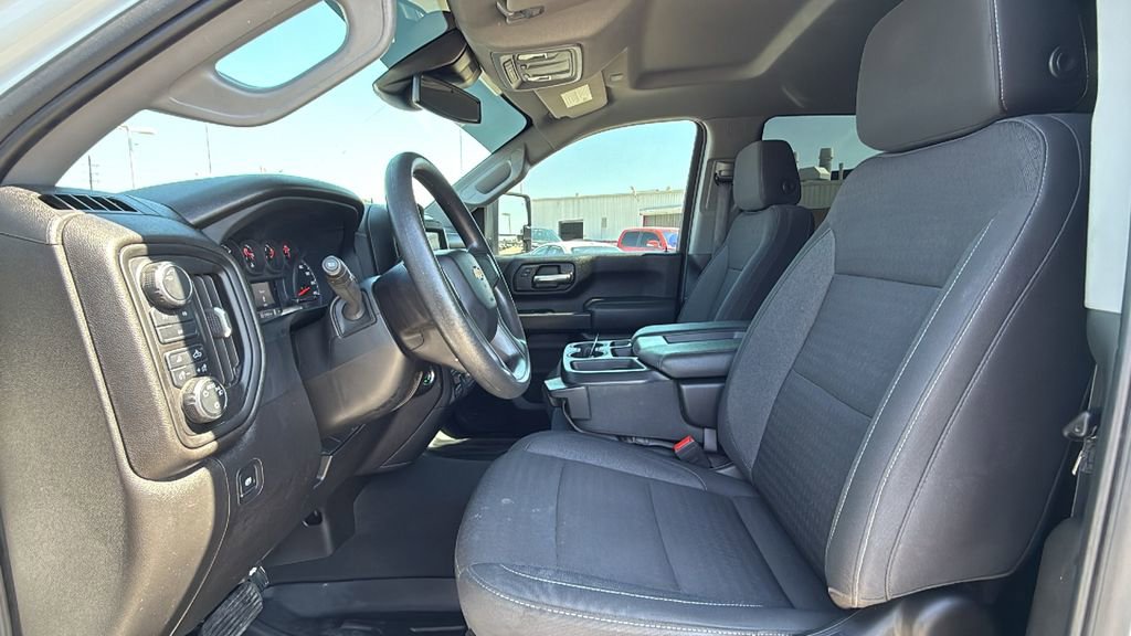 Used 2024 Chevrolet Silverado 2500 Custom w/ Custom Value Package image 10