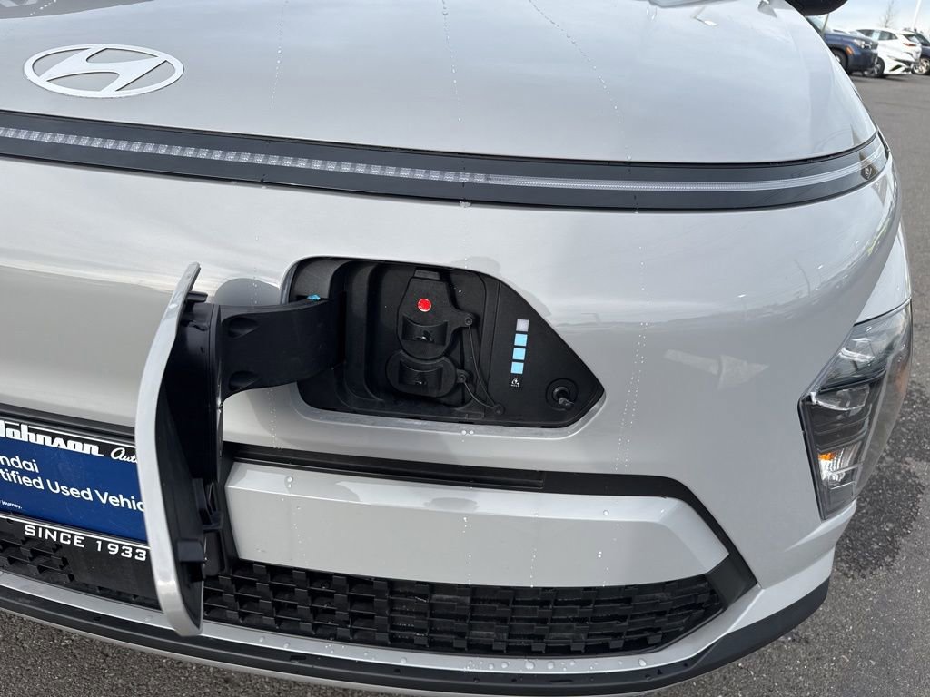 Certified 2024 Hyundai Kona SE image 9