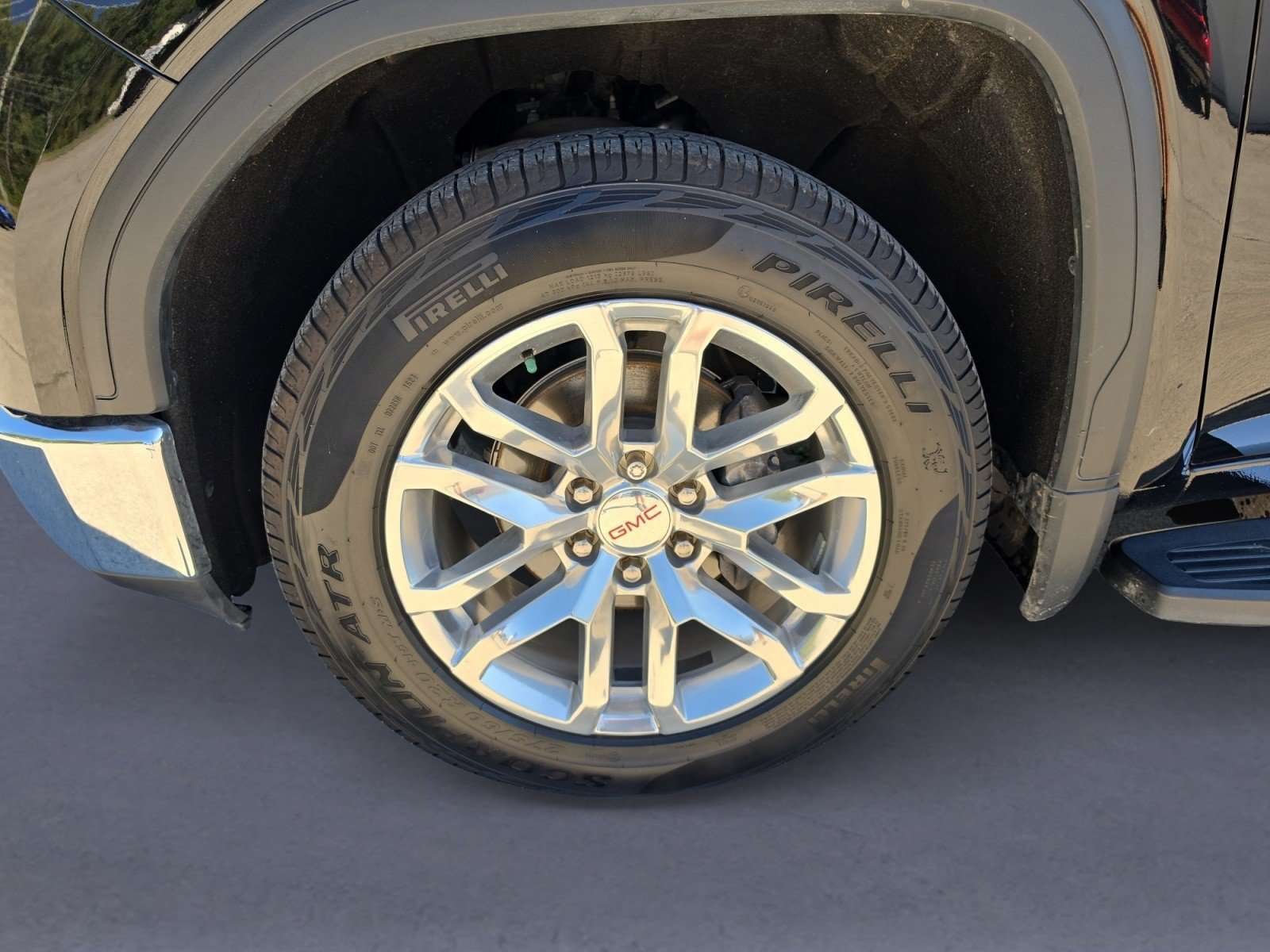 Used 2019 GMC Sierra 1500 SLT w/ SLT Premium Plus Package RWD image 40