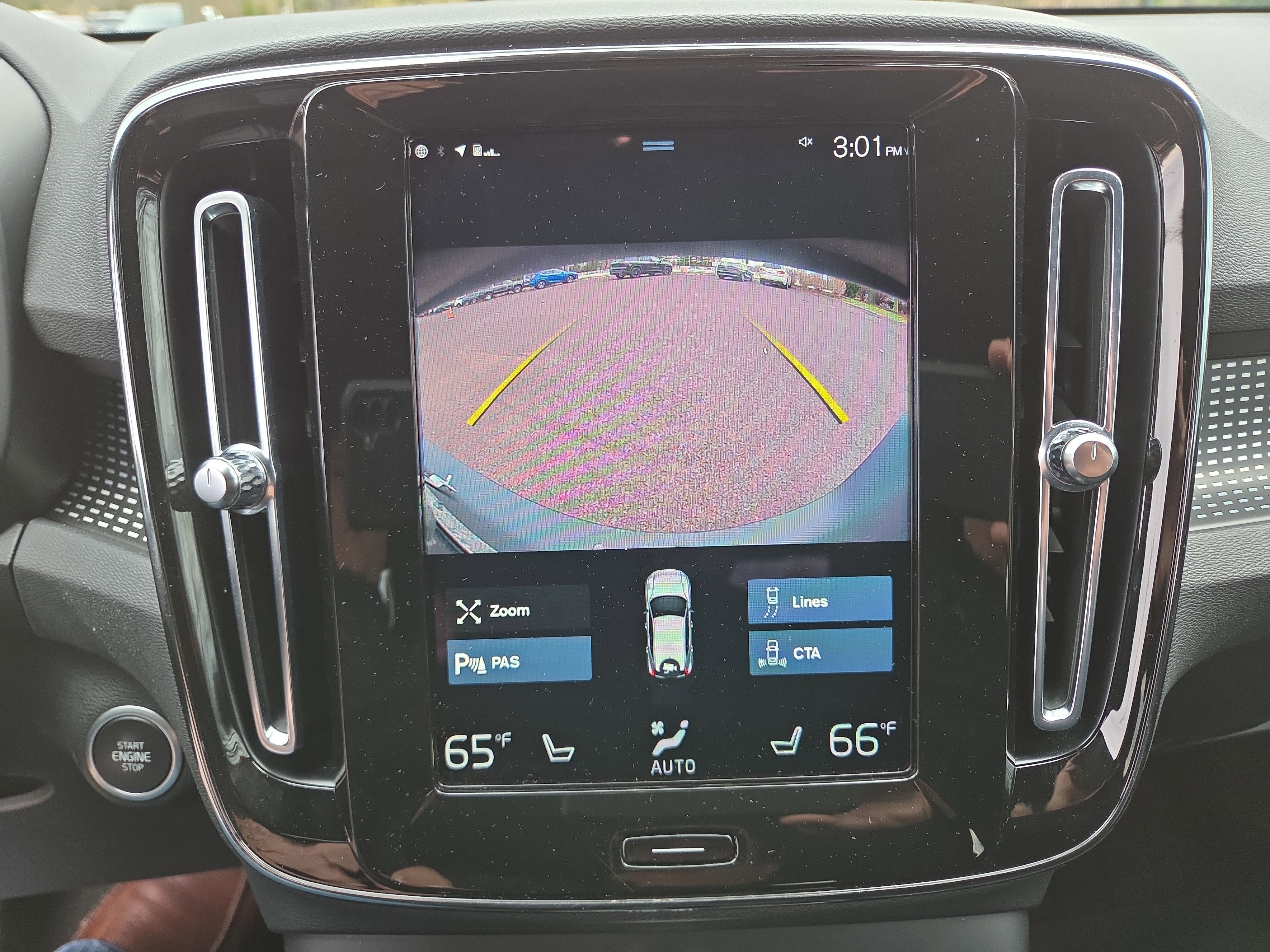 Used 2021 Volvo XC40 T5 R-Design w/ Climate Package image 27