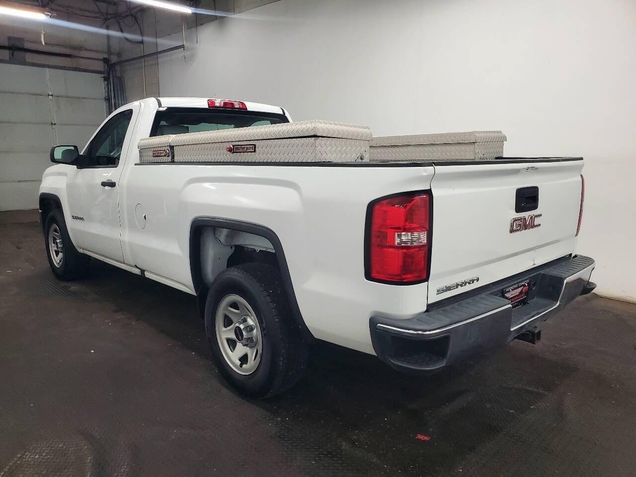 Used 2017 GMC Sierra 1500 2WD Regular Cab image 5