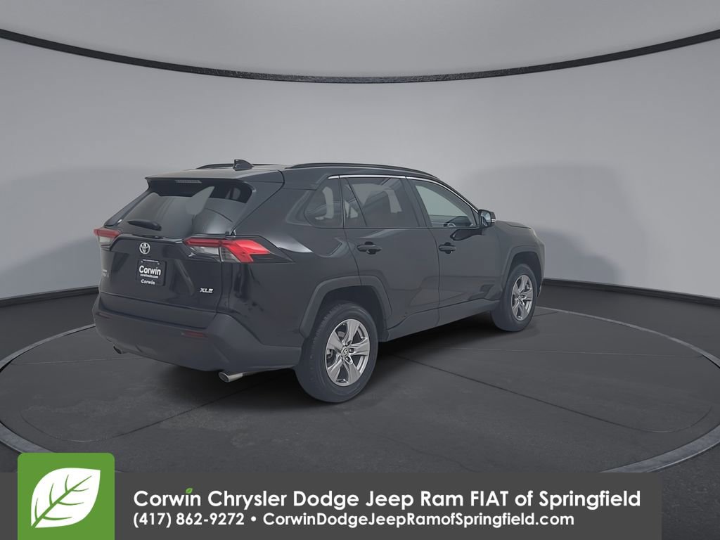 Used 2025 Toyota RAV4 XLE image 14