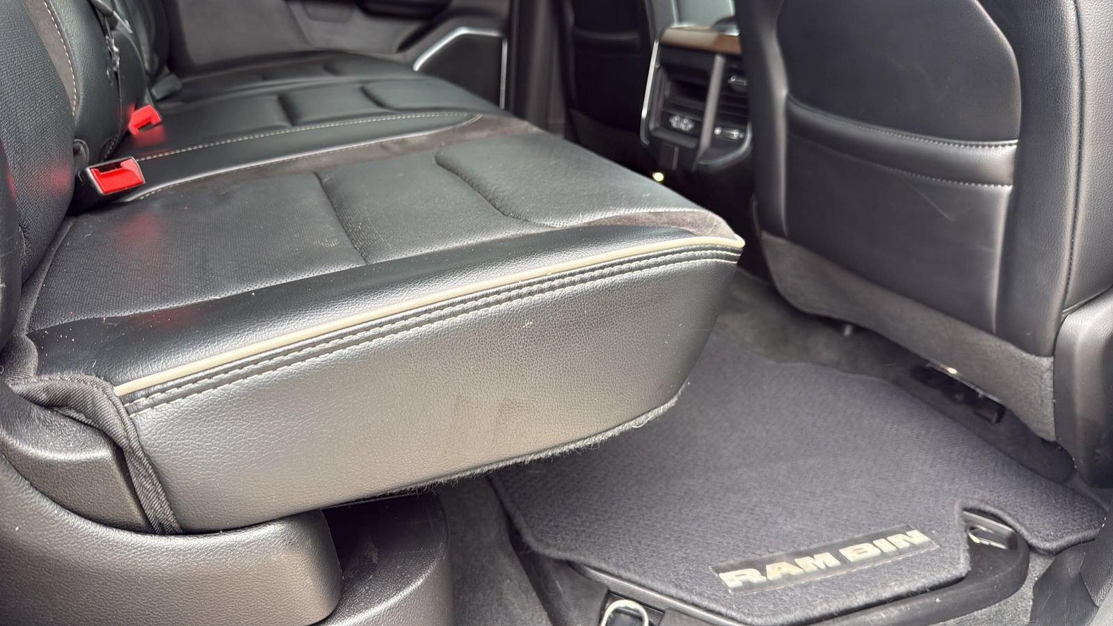Used 2022 RAM 1500 Laramie RWD image 26
