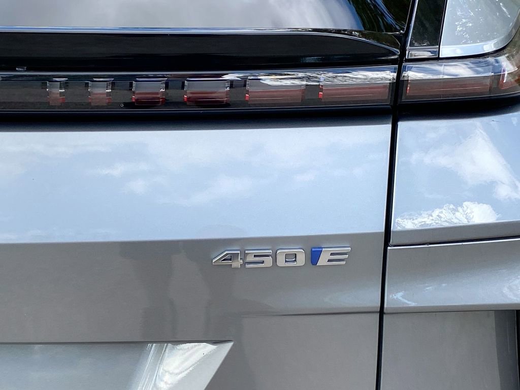 Used 2024 Cadillac Lyriq Sport image 22