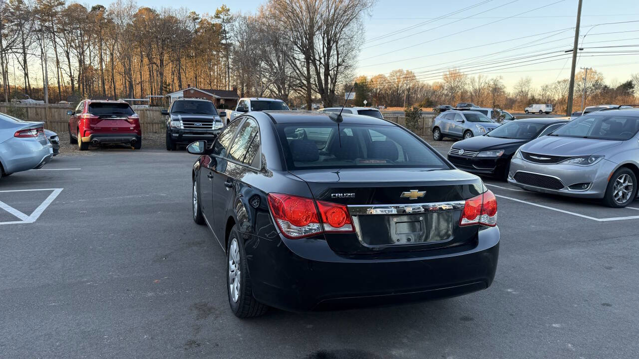 Used 2016 Chevrolet Cruze LS image 5