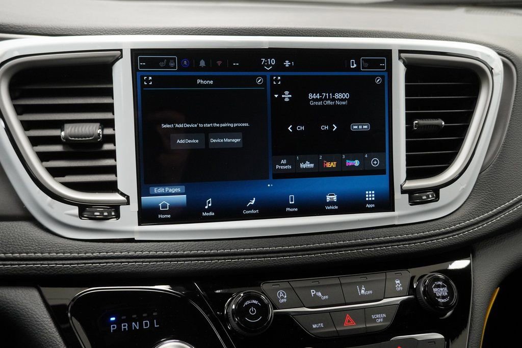 New 2026 Chrysler Pacifica Select image 24