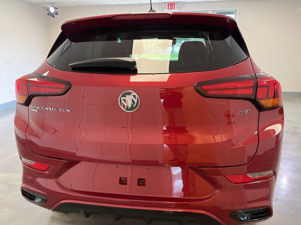 Used 2020 Buick Encore GX Select w/ Sport Touring Package AWD/4WD image 9