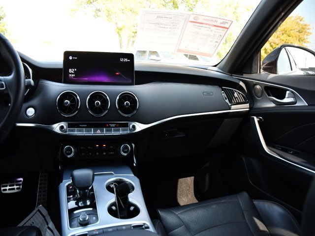 Used 2022 Kia Stinger GT2 image 26