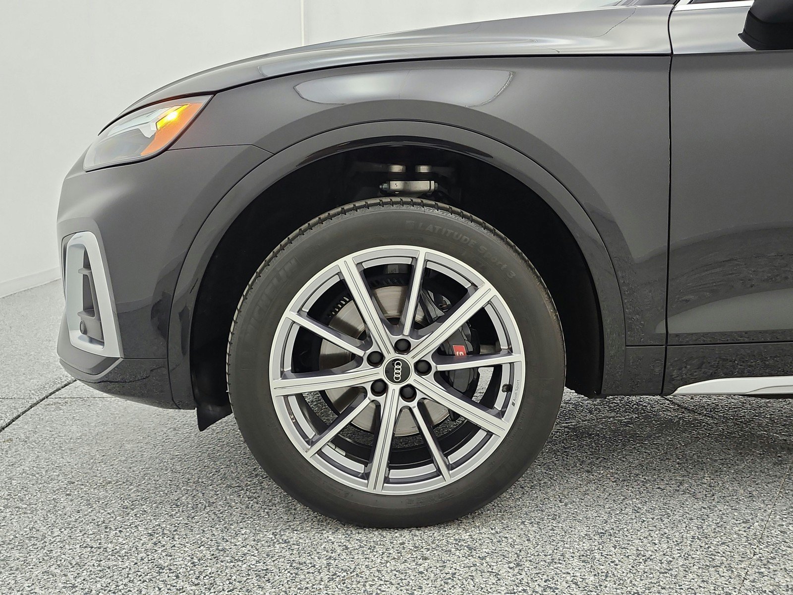 Used 2023 Audi SQ5 Premium Plus w/ Premium Plus Package AWD/4WD image 17