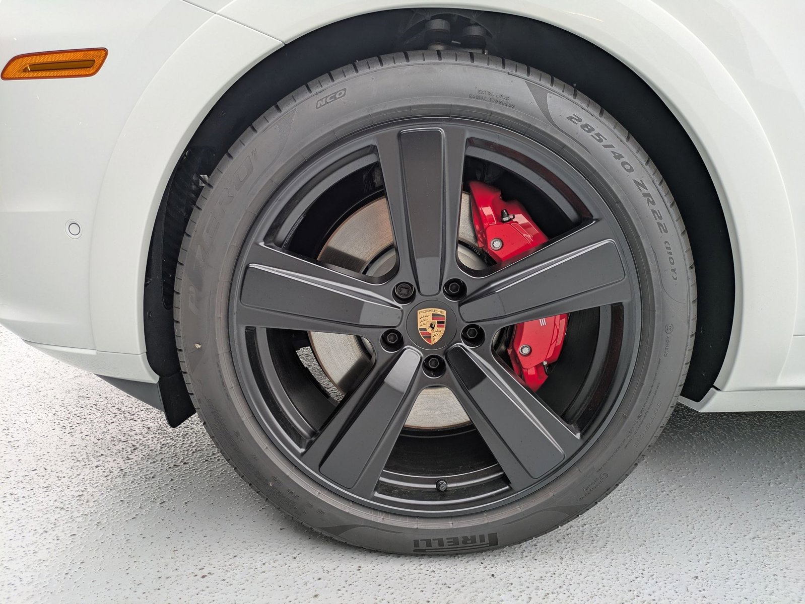 New 2025 Porsche Cayenne GTS image 28