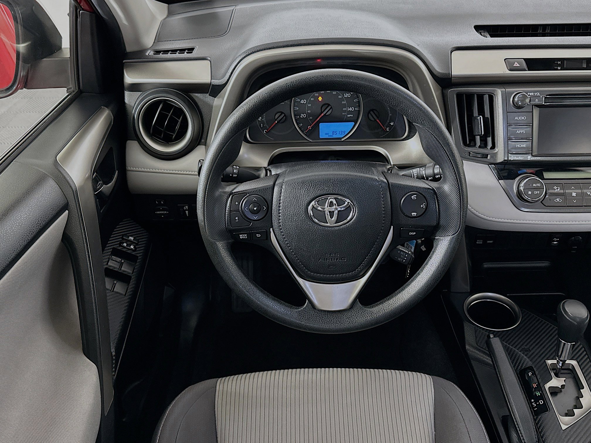 Used 2015 Toyota RAV4 XLE image 17