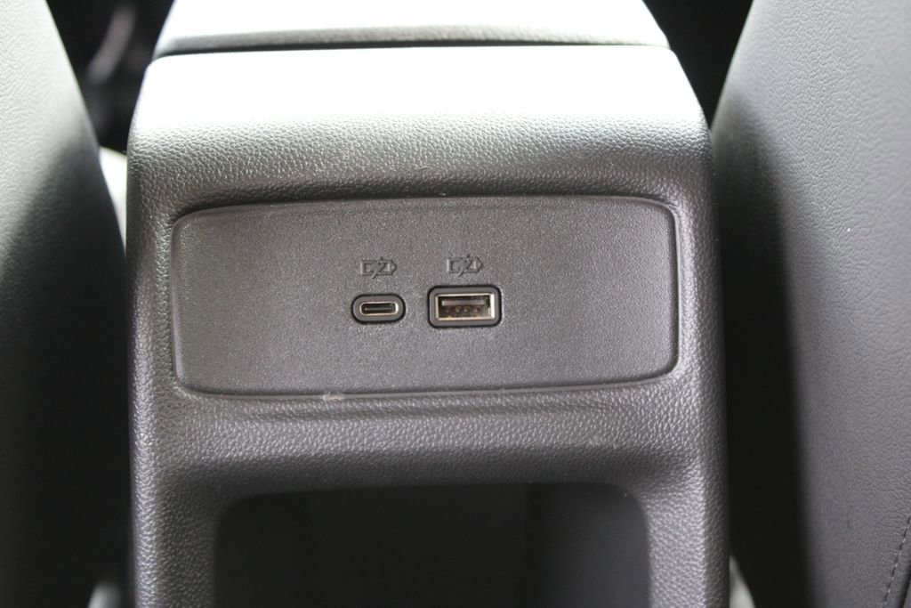 Used 2025 Chevrolet Trax LT w/ LT Convenience Package image 23