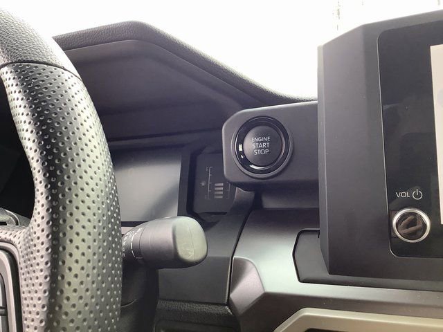 Used 2025 Toyota Tacoma SR5 image 16
