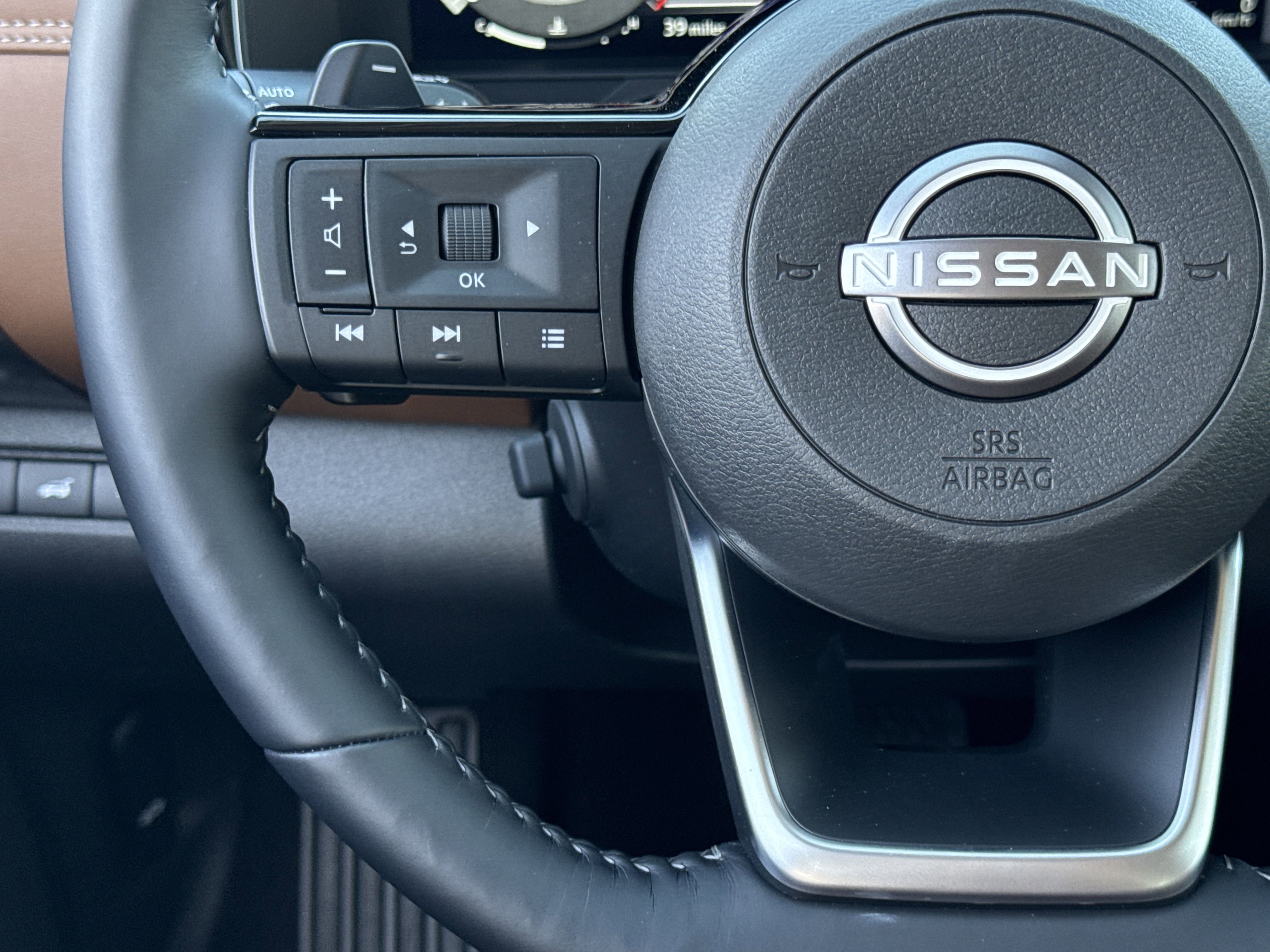 New 2025 Nissan Pathfinder Platinum w/ Cargo Package image 18