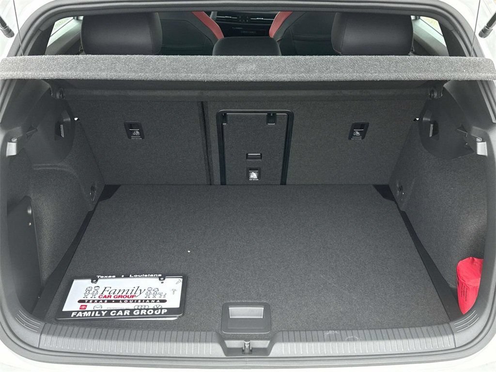Certified 2025 Volkswagen GTI SE FWD image 28