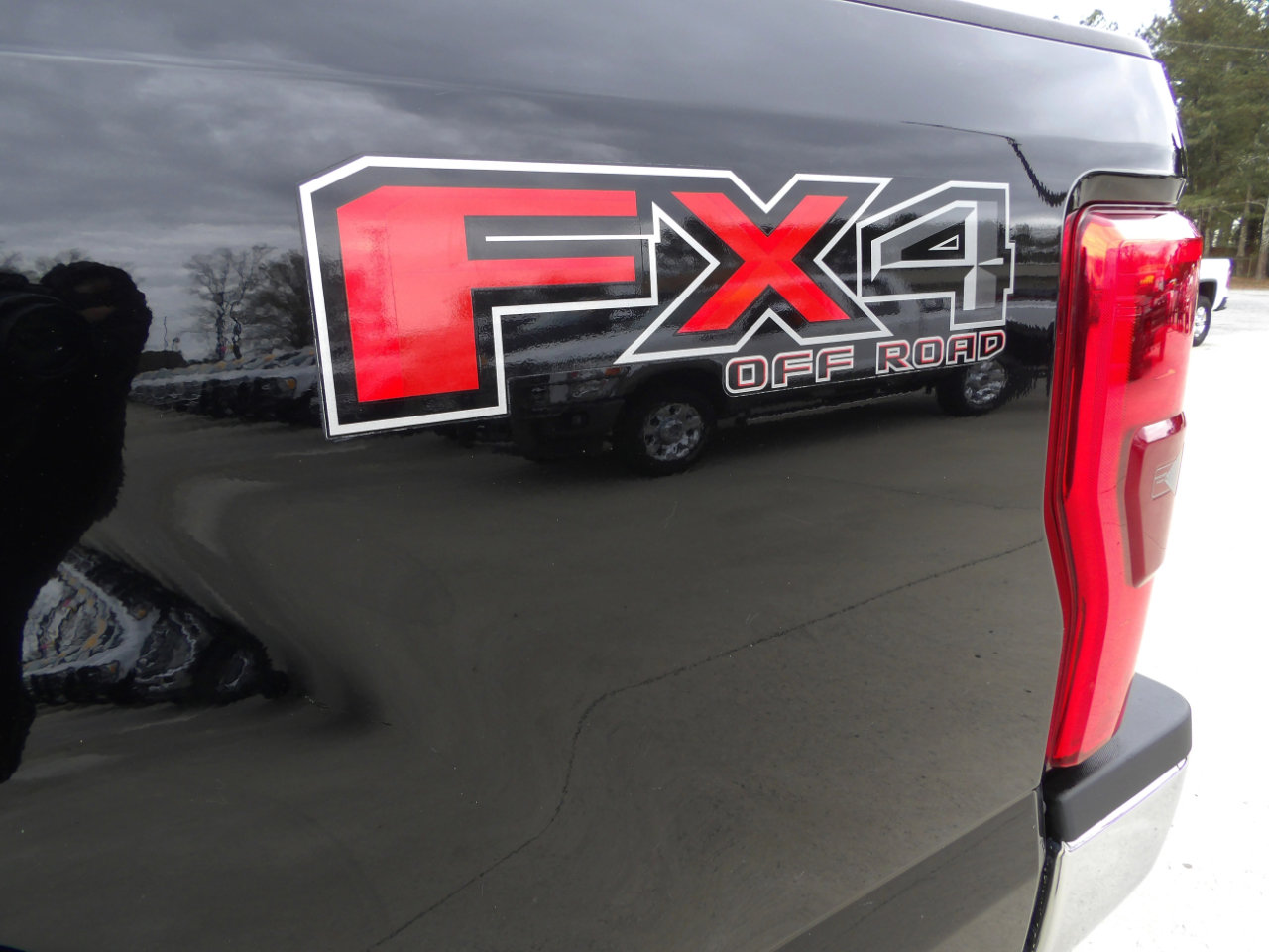 Used 2017 Ford F250 Lariat w/ Lariat Value Package image 33